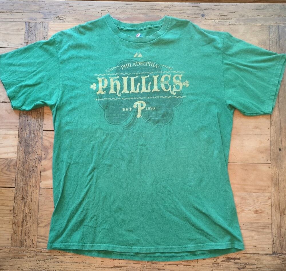Philadelphia Phillies T‑Shirt XL Green St Patrick’s Day Clover Majestic MLB